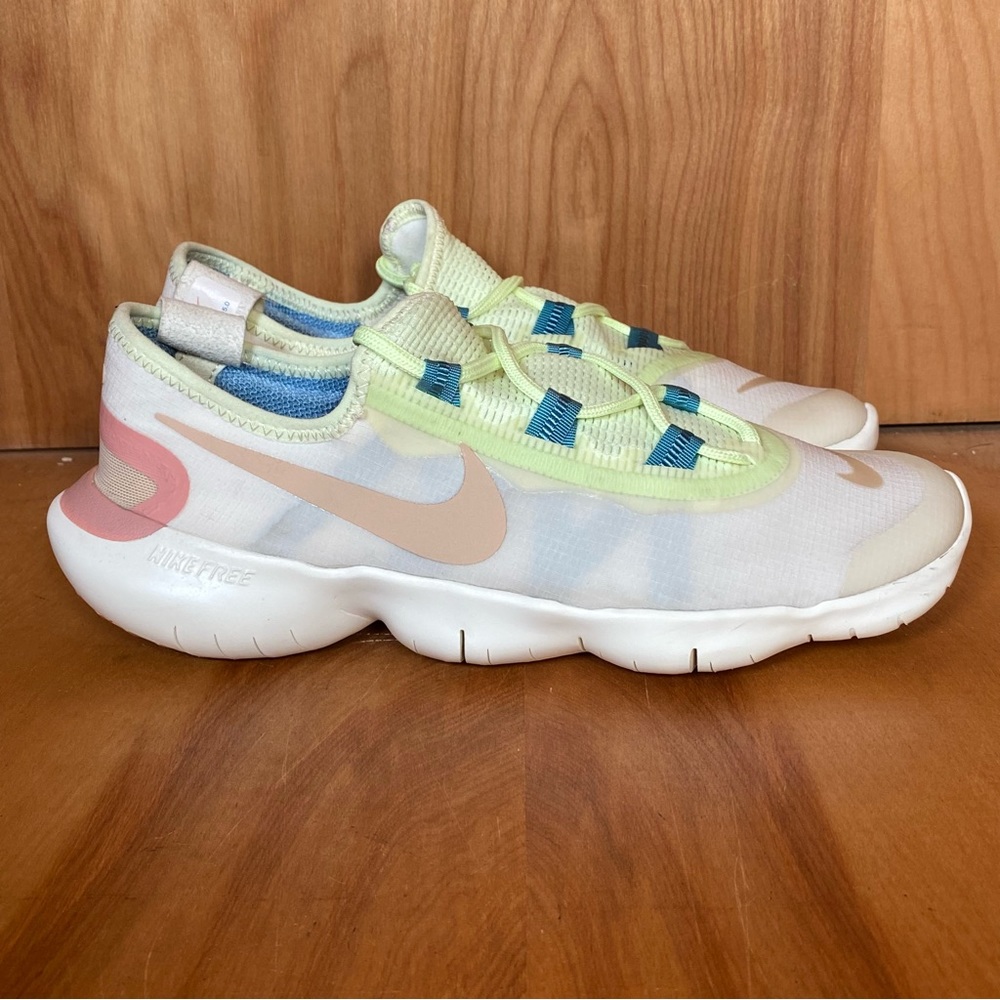 Womens 7.5 Nike Free 5 2020 Athletic Shoes Pale Ivory Shimmer Sail SEF0888